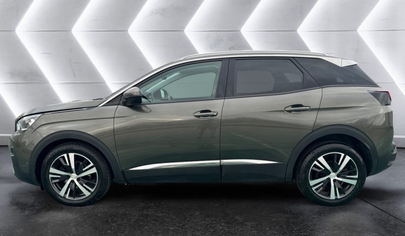 
								PEUGEOT 3008 full									
