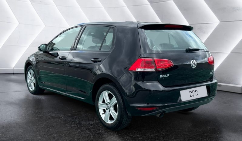 
								Volkswagen Golf full									