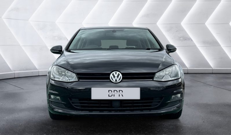 
								Volkswagen Golf full									