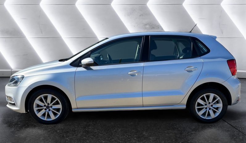 
								VOLKSWAGEN POLO full									