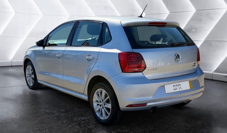 
								VOLKSWAGEN POLO full									