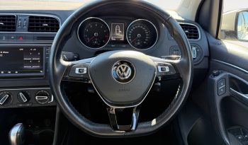 
										VOLKSWAGEN POLO full									
