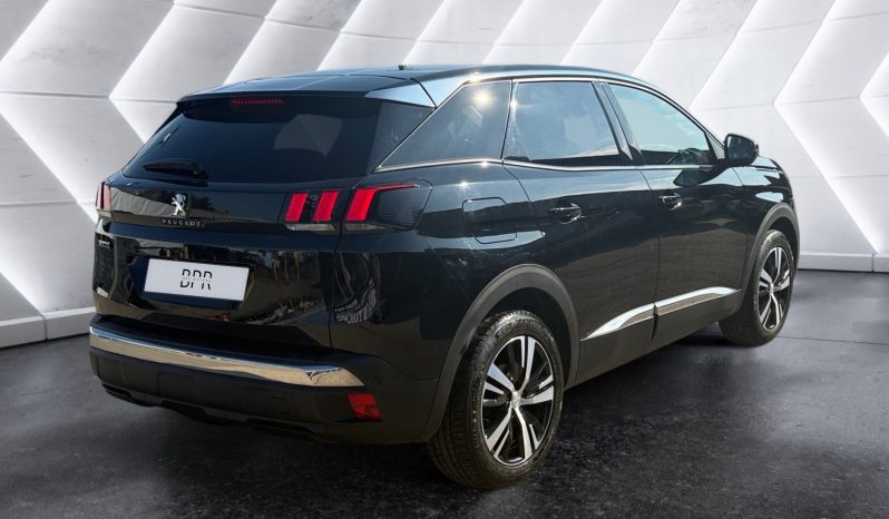 
								PEUGEOT 3008 full									