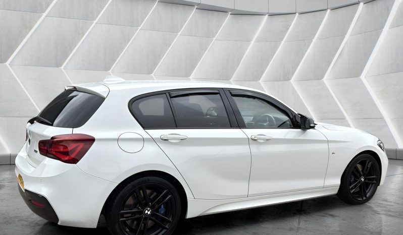
								BMW 1 SERIES full									
