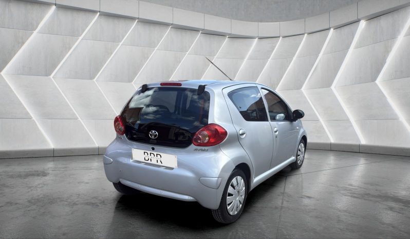 
								TOYOTA AYGO full									