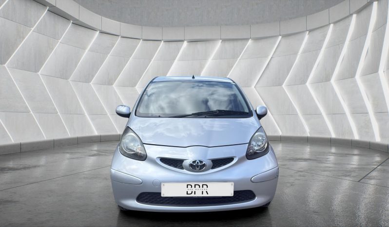 
								TOYOTA AYGO full									