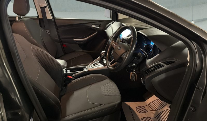 
								FORD FOCUS full									