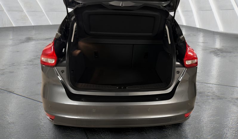 
								FORD FOCUS full									