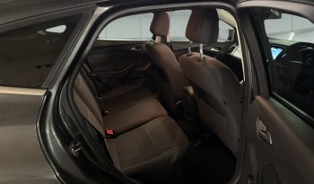 
										FORD FOCUS full									