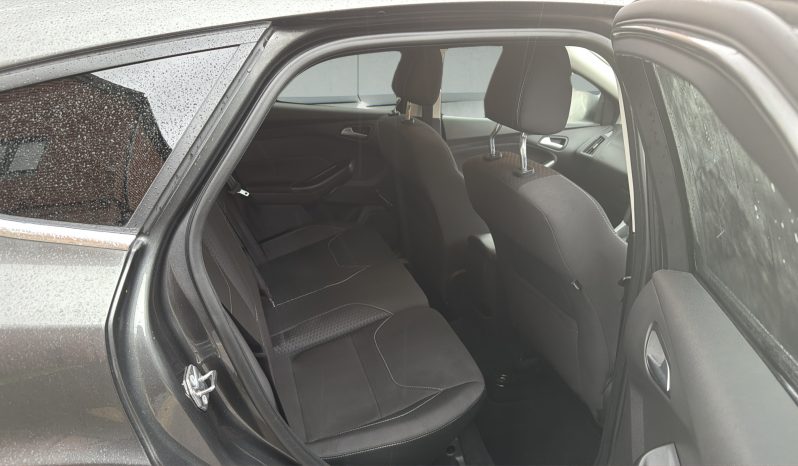
								FORD FOCUS full									