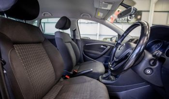 
										VOLKSWAGEN POLO full									