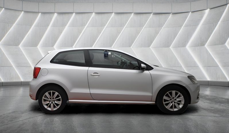 
								VOLKSWAGEN POLO full									