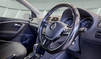 
										VOLKSWAGEN POLO full									