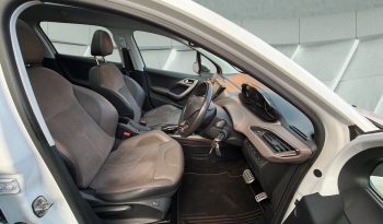 
										PEUGEOT 2008 full									