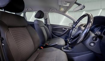 
										VOLKSWAGEN POLO full									