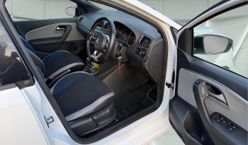 
										VOLKSWAGEN POLO full									
