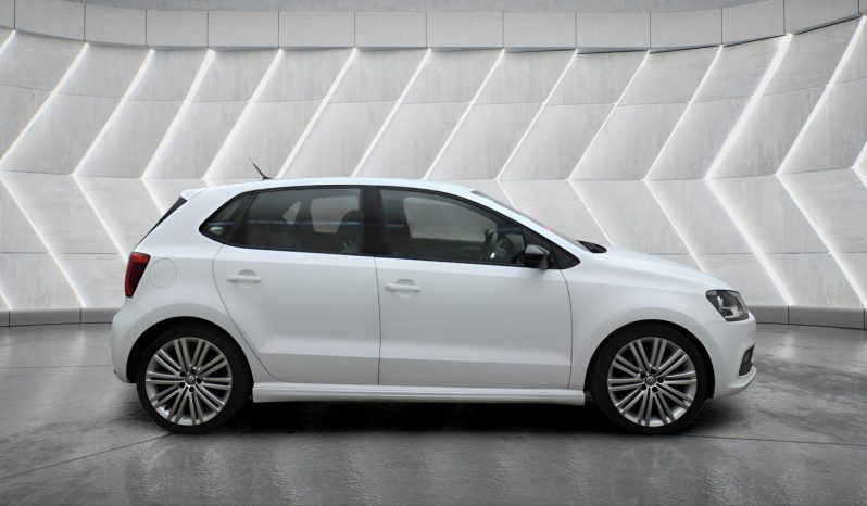 
								VOLKSWAGEN POLO full									