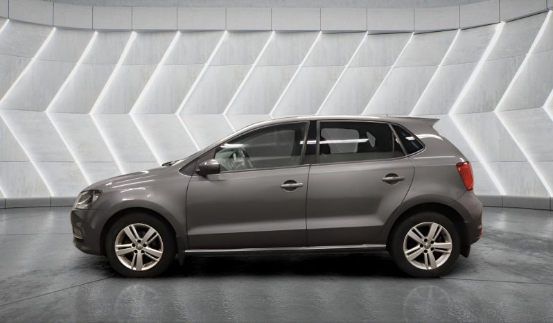 
								Volkswagen Polo full									