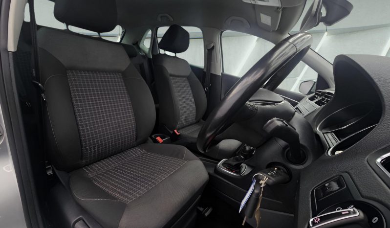 
								Volkswagen Polo full									