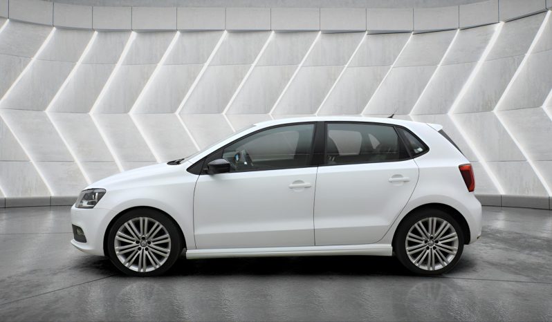 
								VOLKSWAGEN POLO full									