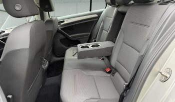 
										VOLKSWAGEN GOLF full									