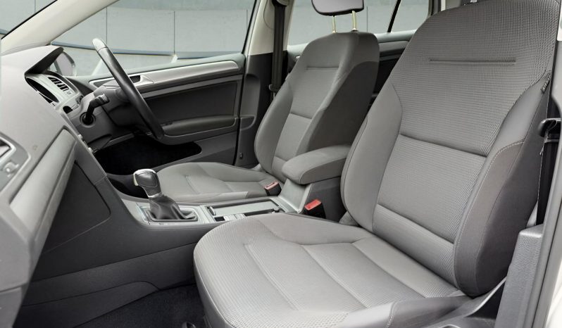 
								VOLKSWAGEN GOLF full									