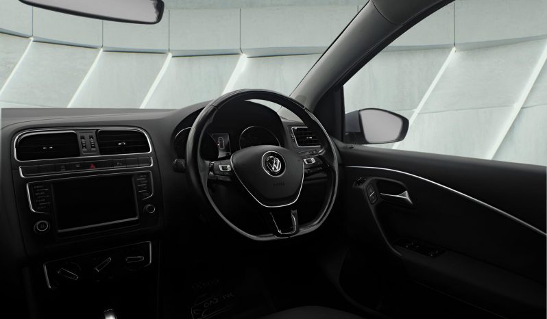 
								VOLKSWAGEN POLO full									