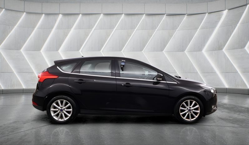 
								FORD FOCUS full									