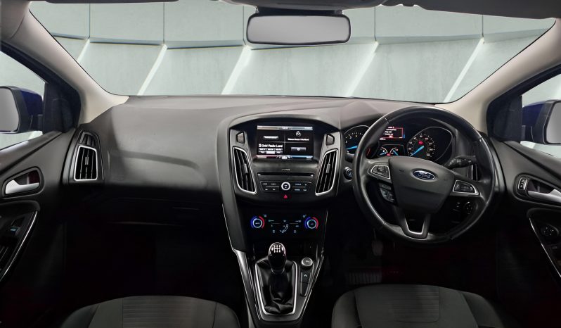 
								FORD FOCUS full									
