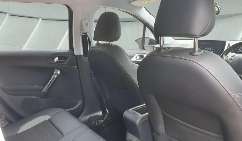 
								PEUGEOT 2008 full									