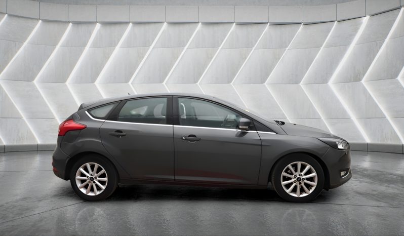 
								FORD FOCUS full									