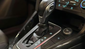 
										FORD FOCUS full									