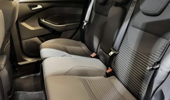 
										FORD FOCUS full									