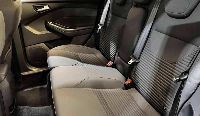 
								FORD FOCUS full									