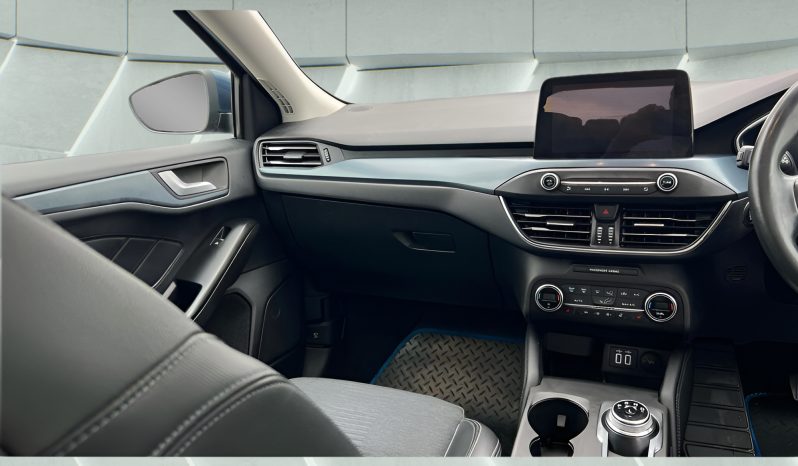 
								FORD FOCUS full									
