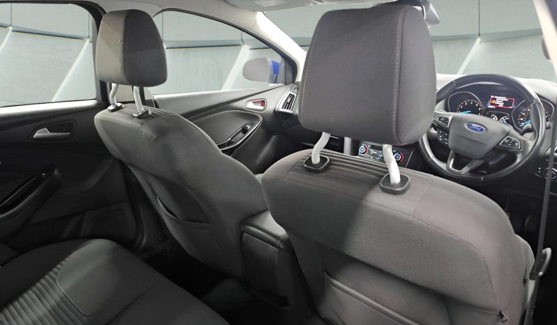 
								FORD FOCUS full									