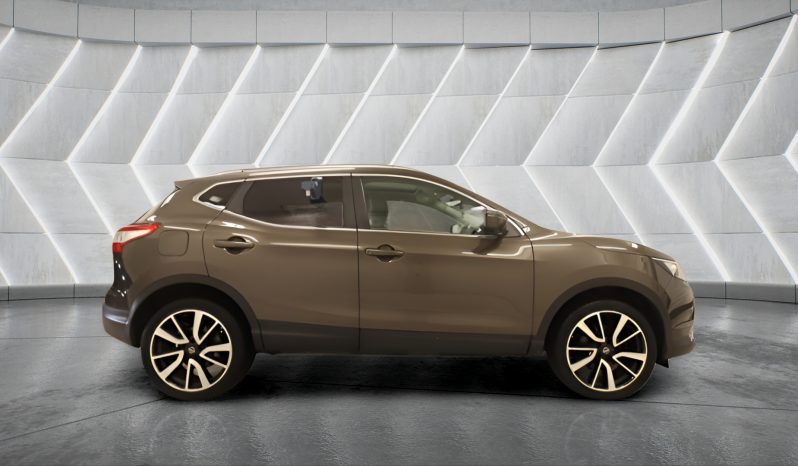 
								NISSAN QASHQAI full									