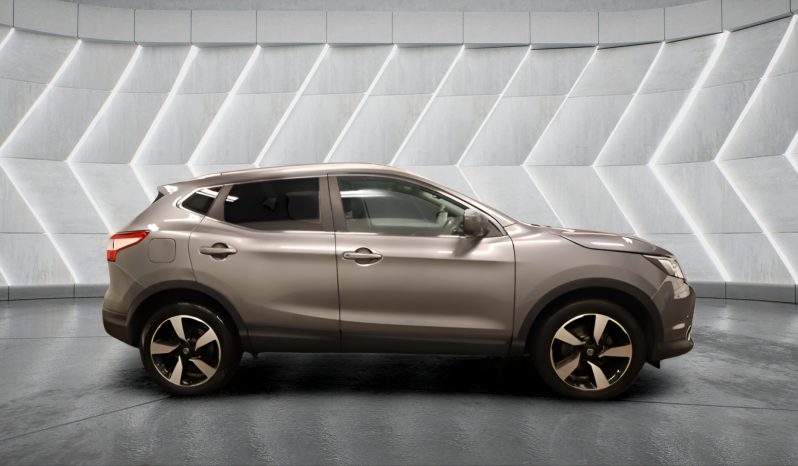 
								NISSAN QASHQAI full									