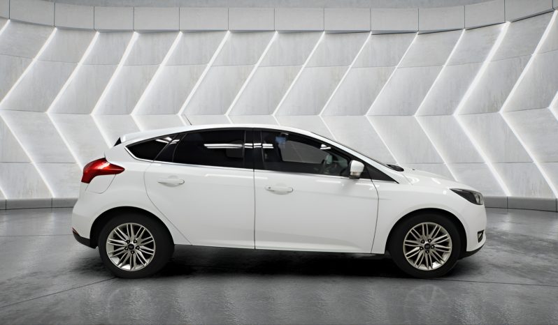 
								FORD FOCUS full									